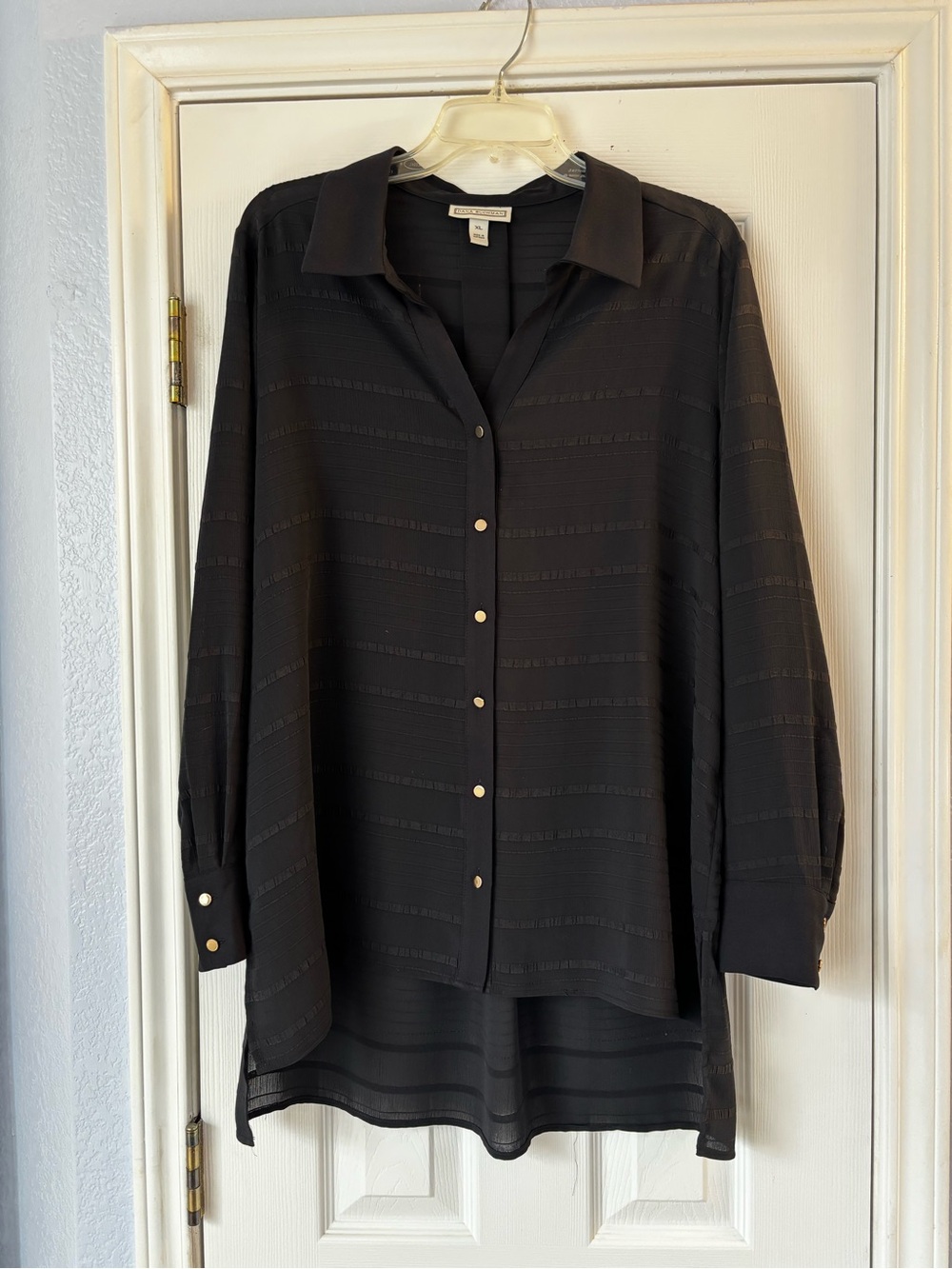 Dana Buchman Women’s XL Black Longline Button-Down Shirt with Gold-Tone Buttons